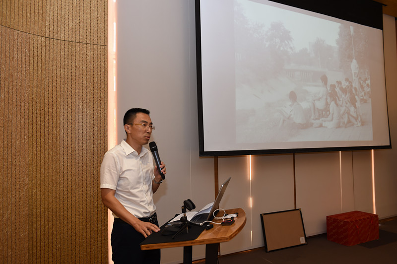 “穿越三十年·師生再相聚” ——楷林匯攝影大賽教師節特別活動圓滿落幕 “穿越三十年·師生再相聚” ——楷林匯攝影大賽教師節特別活動圓滿落幕